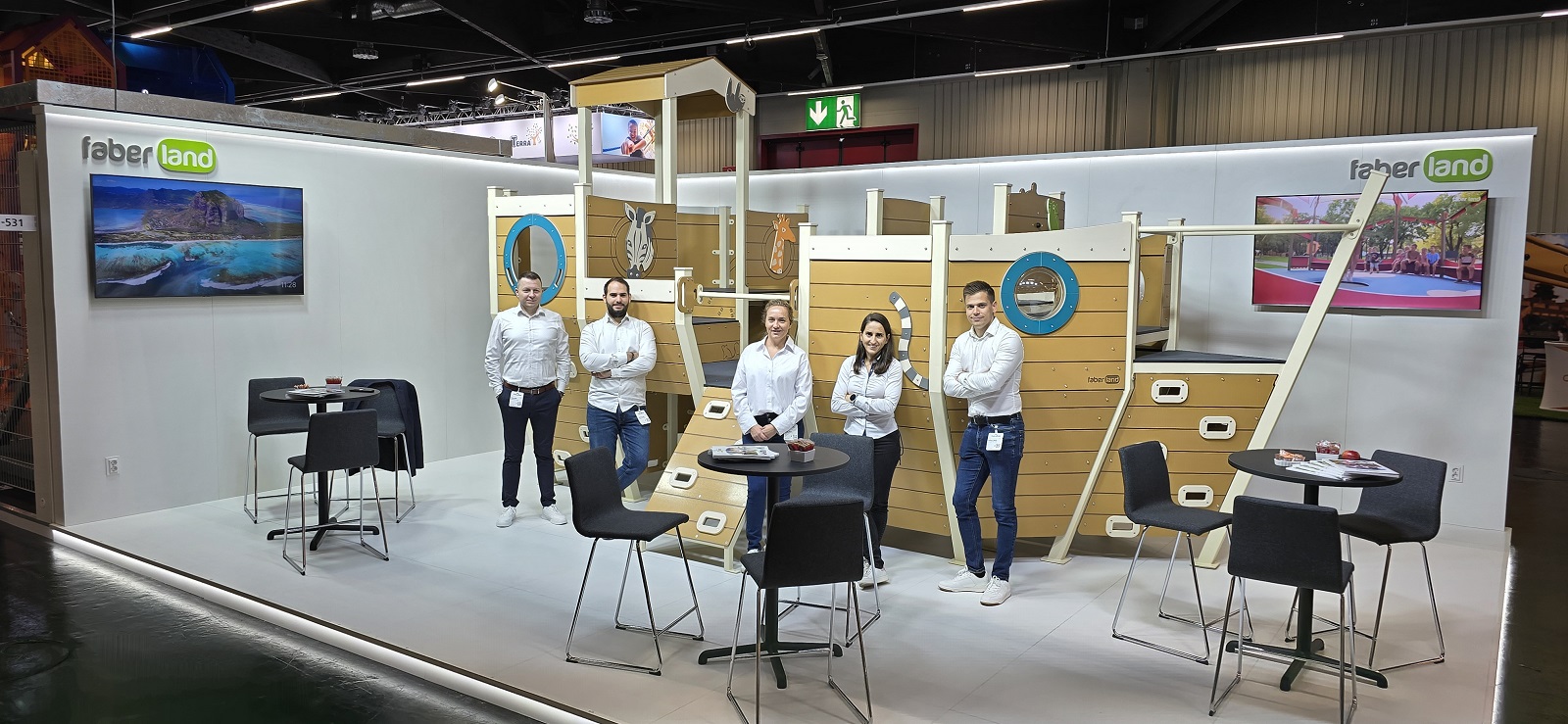 barka hajó csoportkép stand export